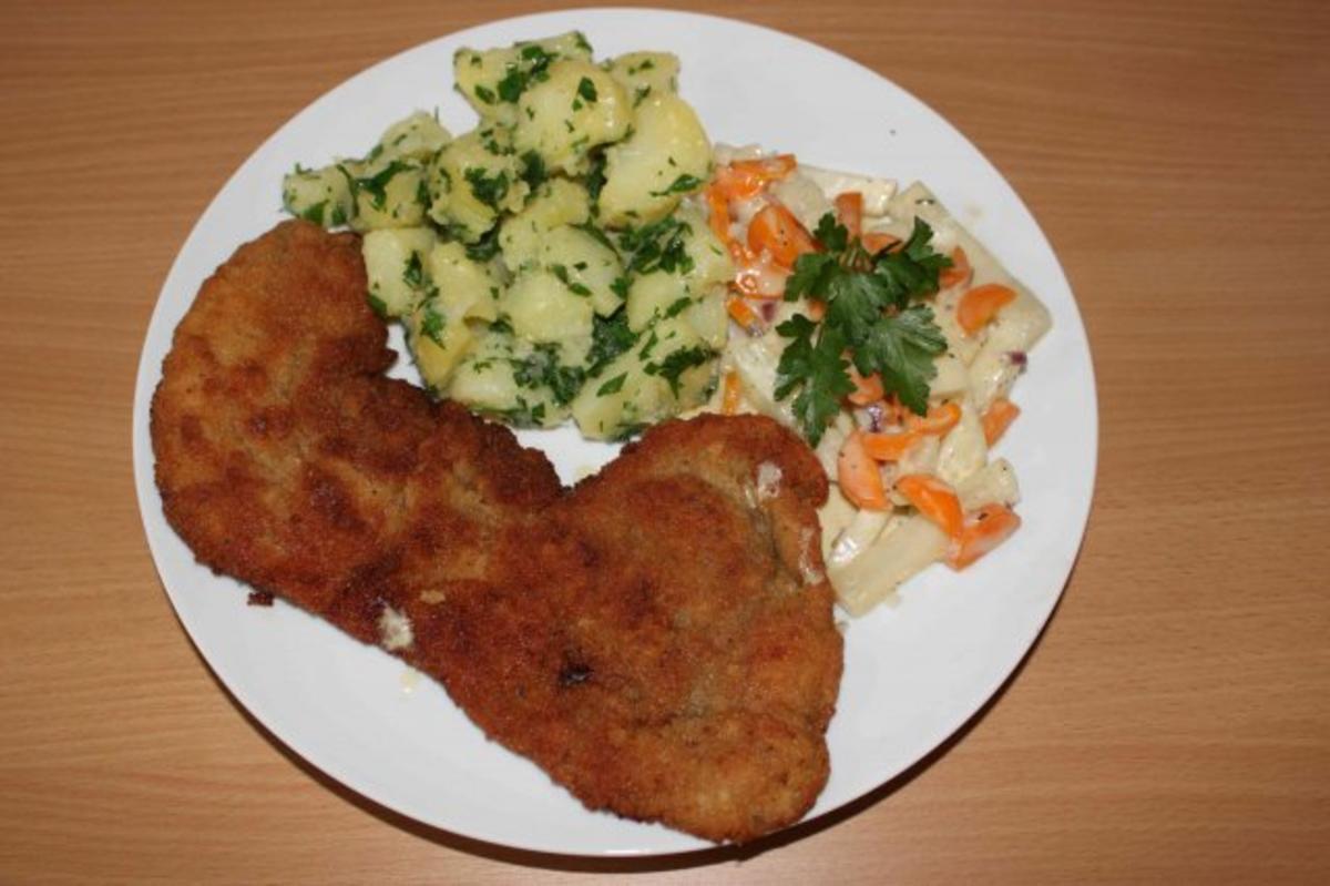 paniertes Schnitzel mit Kohlrabi-Möhren-Gemüse und Petersilien-Kartoffeln - Rezept - Bild Nr. 8