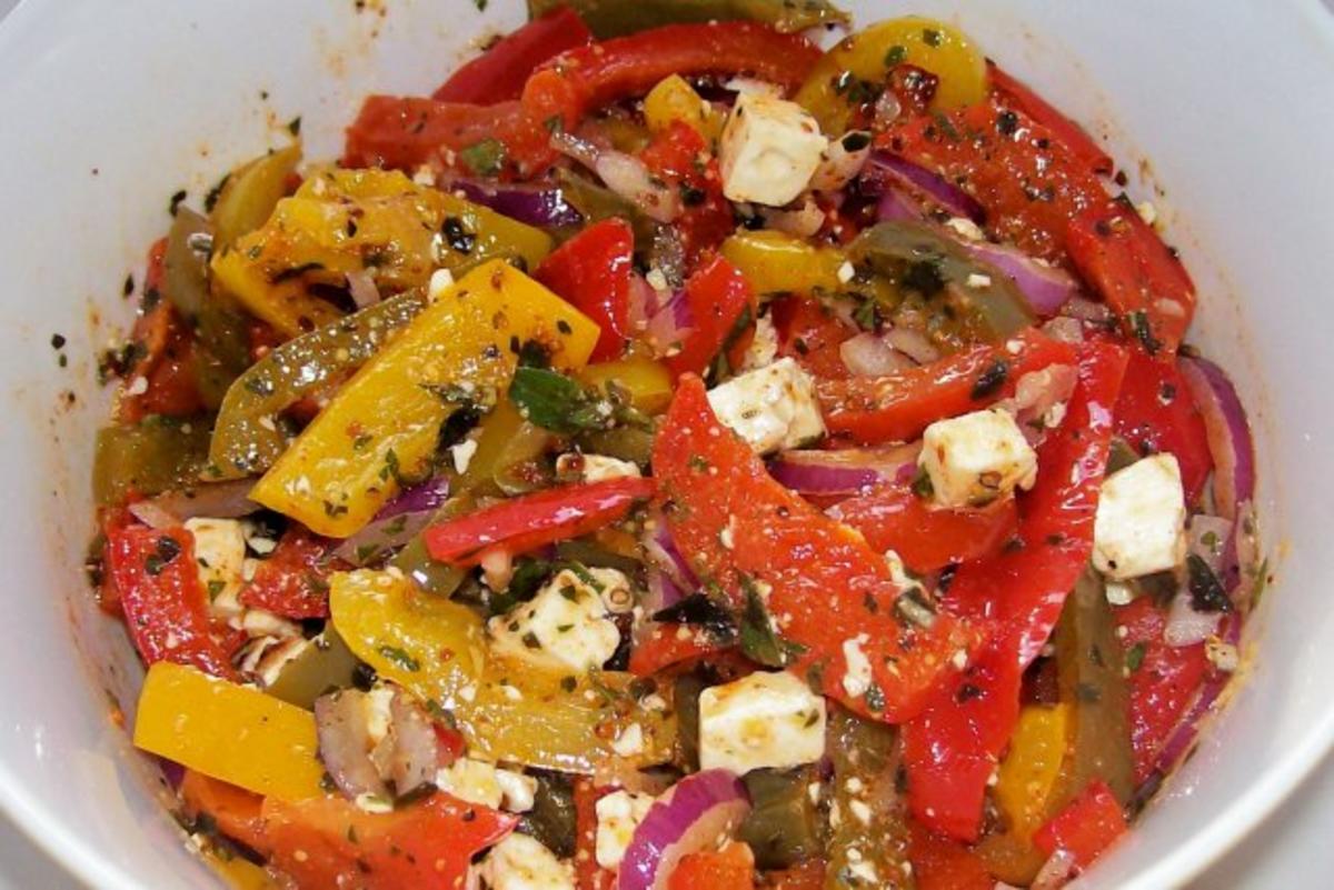 Ofen-Paprika-Salat mit roten Zwiebeln und Hirtenkäse - Rezept - Bild Nr. 8
