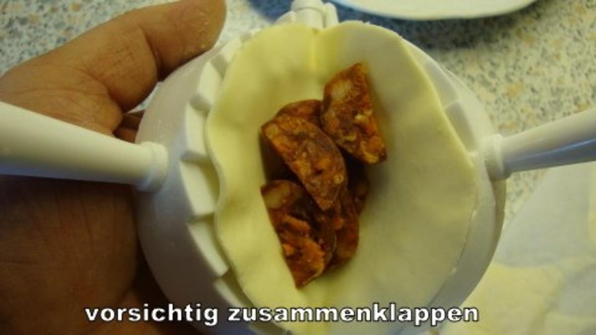 Blätterteigtaschen mit Chorizowurst - Rezept - Bild Nr. 5