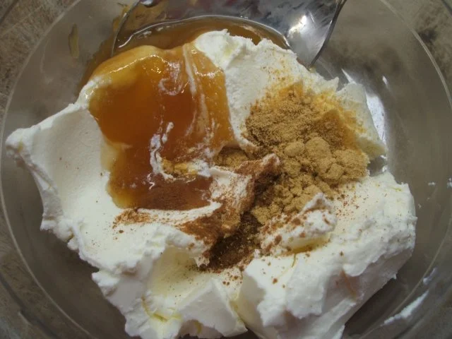 Frischkäse: Pumpernickel mit Gänseblümchen - Rezept - Bild Nr. 4