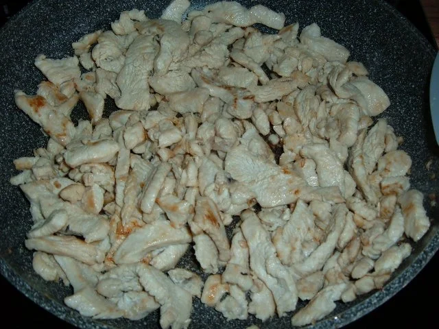 Rezept: Pfannengerichte : Pasta mit Putengeschnetzeltes Bild Nr. 4 Pfannengerichte : Pasta mit Putengeschnetzeltes - Rezept - Bild Nr. 4