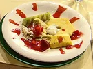 Rezept: Gegrillter Obstsalat mit Crêpe vom Grill und Erdbeerchutney (Liliana Matthäus) Gegrillter Obstsalat mit Crêpe vom Grill und Erdbeerchutney (Liliana Matthäus) - Rezept