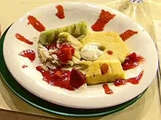 Gegrillter Obstsalat mit Crêpe vom Grill und Erdbeerchutney (Liliana Matthäus) - Rezept