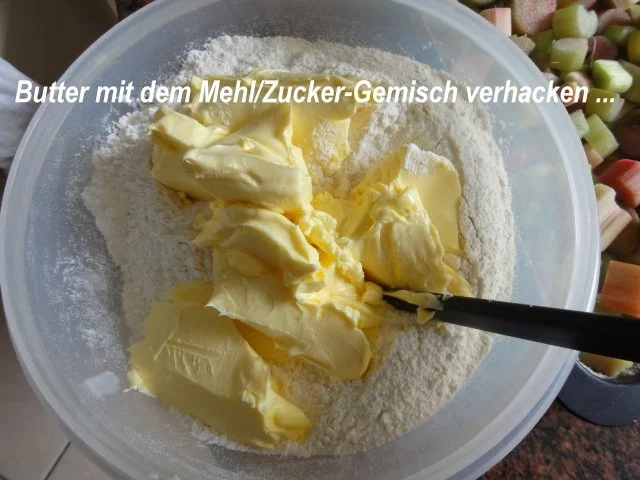 Rührteig:   RHABARBER - STREUSEL - KUCHEN - Rezept - Bild Nr. 5