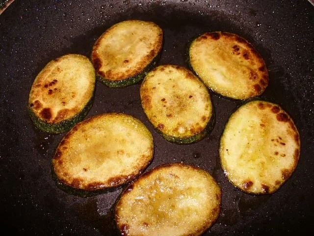 pikante Zucchini-Scheibletten - Rezept - Bild Nr. 5