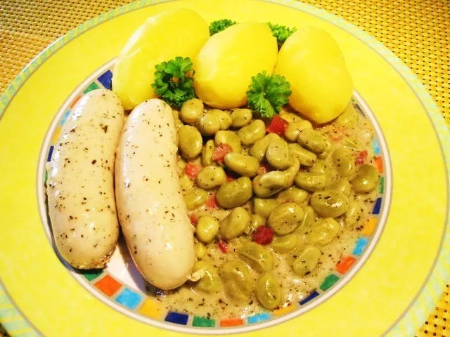 Rezept: Weisswurst mit Dicken Bohnen Weisswurst mit Dicken Bohnen - Rezept