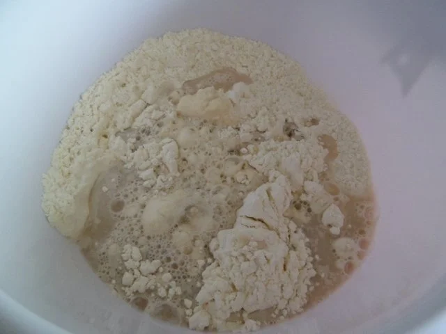 Rezept: Käse-Knobi-Kräuter-Brot Bild Nr. 4 Käse-Knobi-Kräuter-Brot - Rezept - Bild Nr. 4