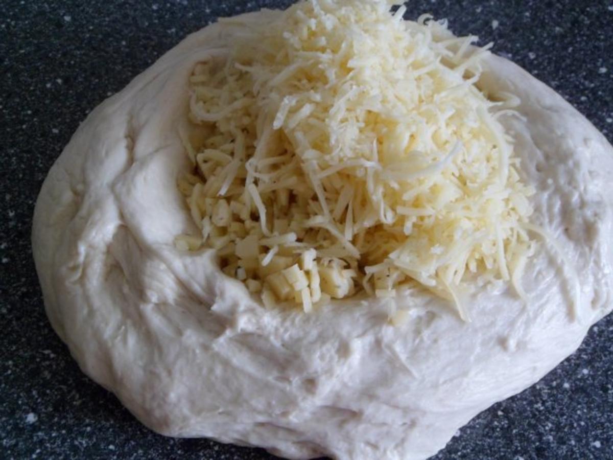 Käse-Knobi-Kräuter-Brot - Rezept - Bild Nr. 7