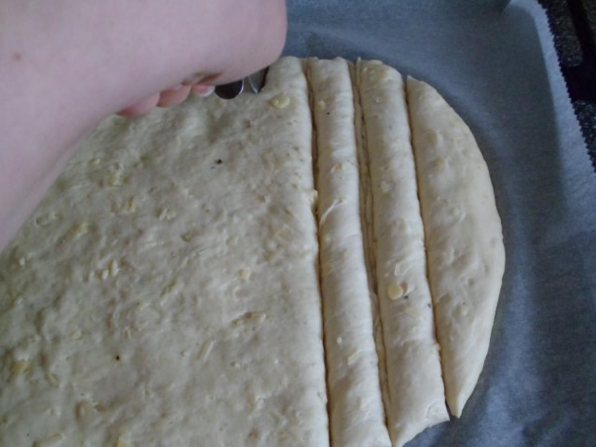 Käse-Knobi-Kräuter-Brot - Rezept - Bild Nr. 10