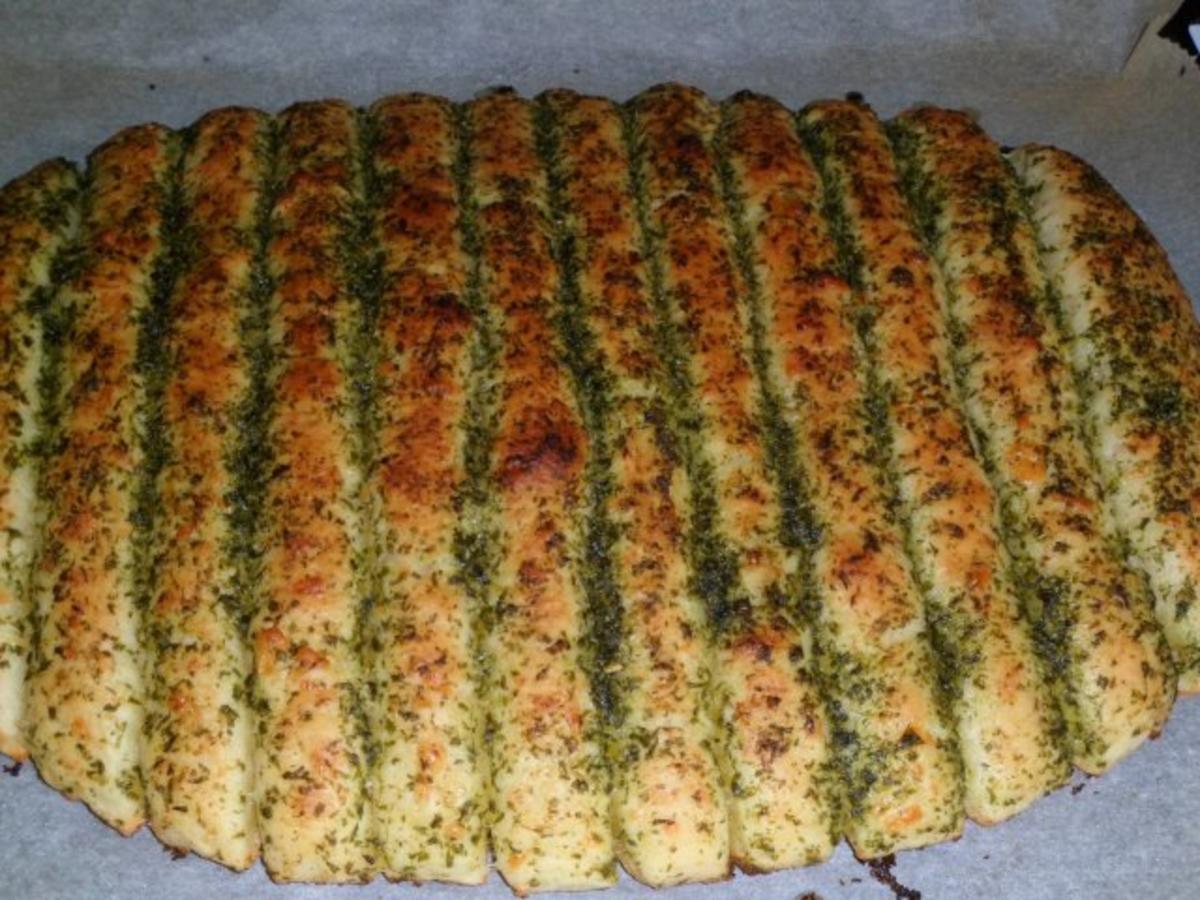 Käse-Knobi-Kräuter-Brot - Rezept - Bild Nr. 13