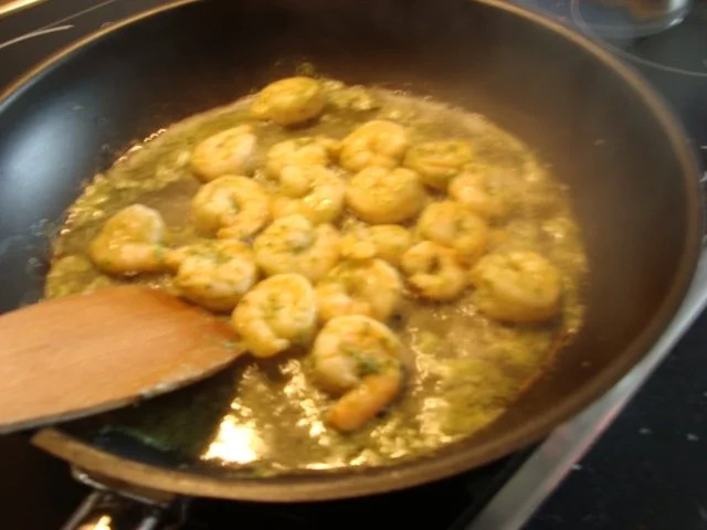 Rezept: Spaghetti mit King Praws und Sprossen Bild Nr. 2 Spaghetti mit King Praws und Sprossen - Rezept - Bild Nr. 2