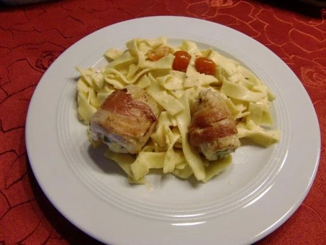 Rezept: Putenschnitzel Röllchen mit Bacon Kruste Bild Nr. 12 Putenschnitzel Röllchen mit Bacon Kruste - Rezept - Bild Nr. 12