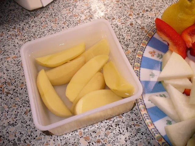 Rezept: Gemüseplatte mit Zitronensoße Bild Nr. 3 Gemüseplatte mit Zitronensoße - Rezept - Bild Nr. 3