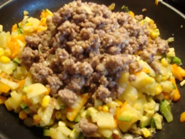 Rezept: Bunte Gemüsepfanne mit Feta Bild Nr. 7 Bunte Gemüsepfanne mit Feta - Rezept - Bild Nr. 7