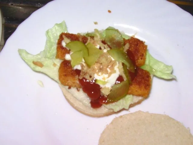 Rezept: Fischstäbchen-Burger Bild Nr. 2 Fischstäbchen-Burger - Rezept - Bild Nr. 2