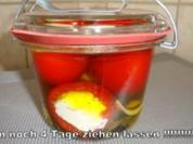 Kirschtomaten - eingelegt,  mit rezenter Frischkäsefüllung - Rezept
