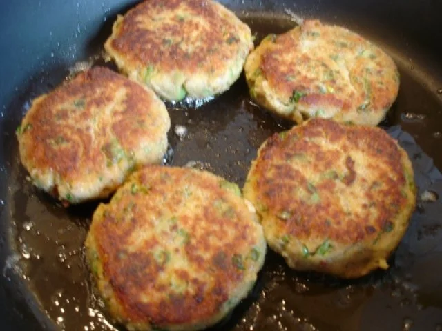 Rezept: Reste-Buletten Bild Nr. 9 Reste-Buletten - Rezept - Bild Nr. 9