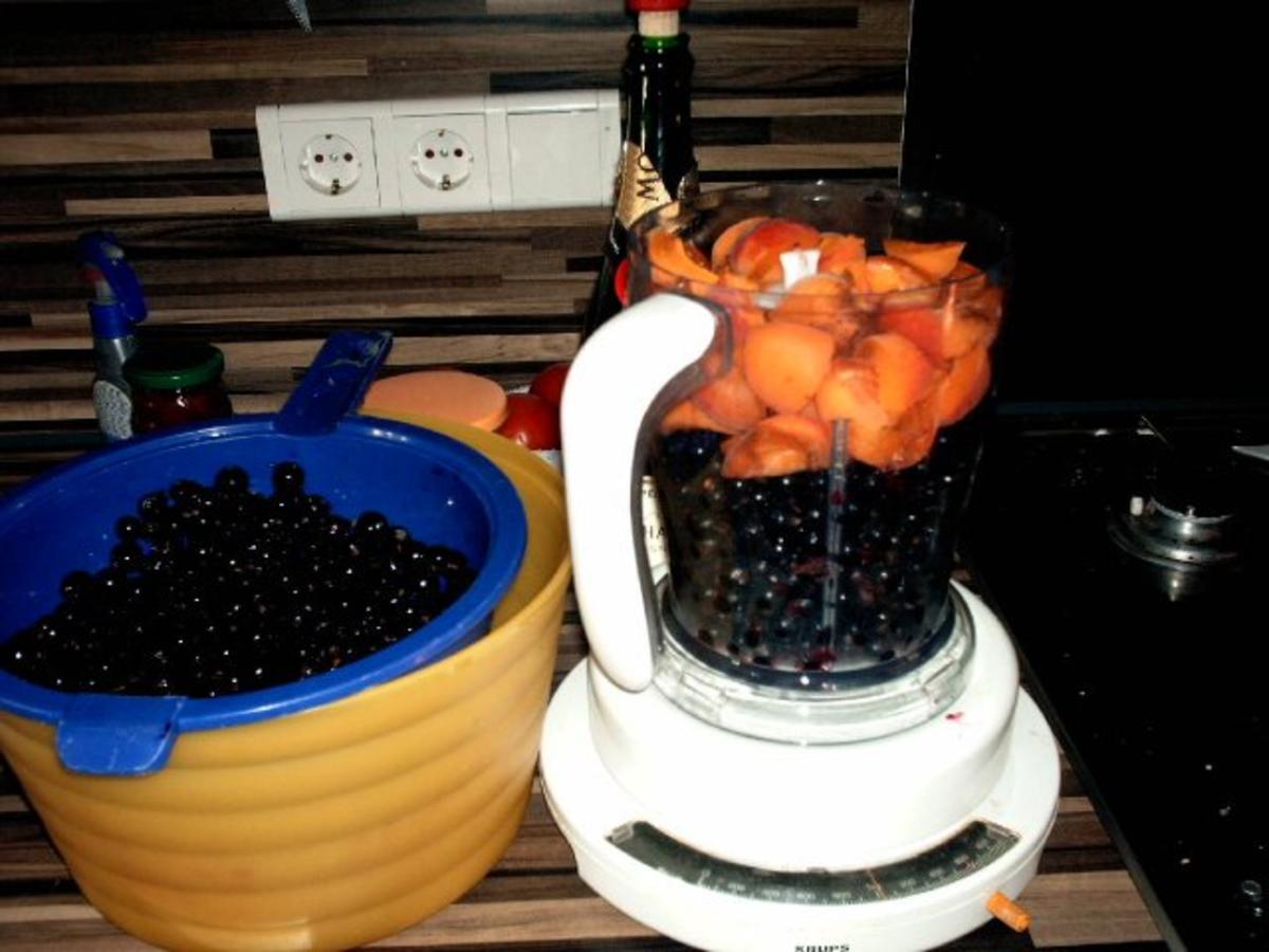 einkochen schwarze Johannisbeeren mit Aprikosen und Champagne - Rezept - Bild Nr. 4