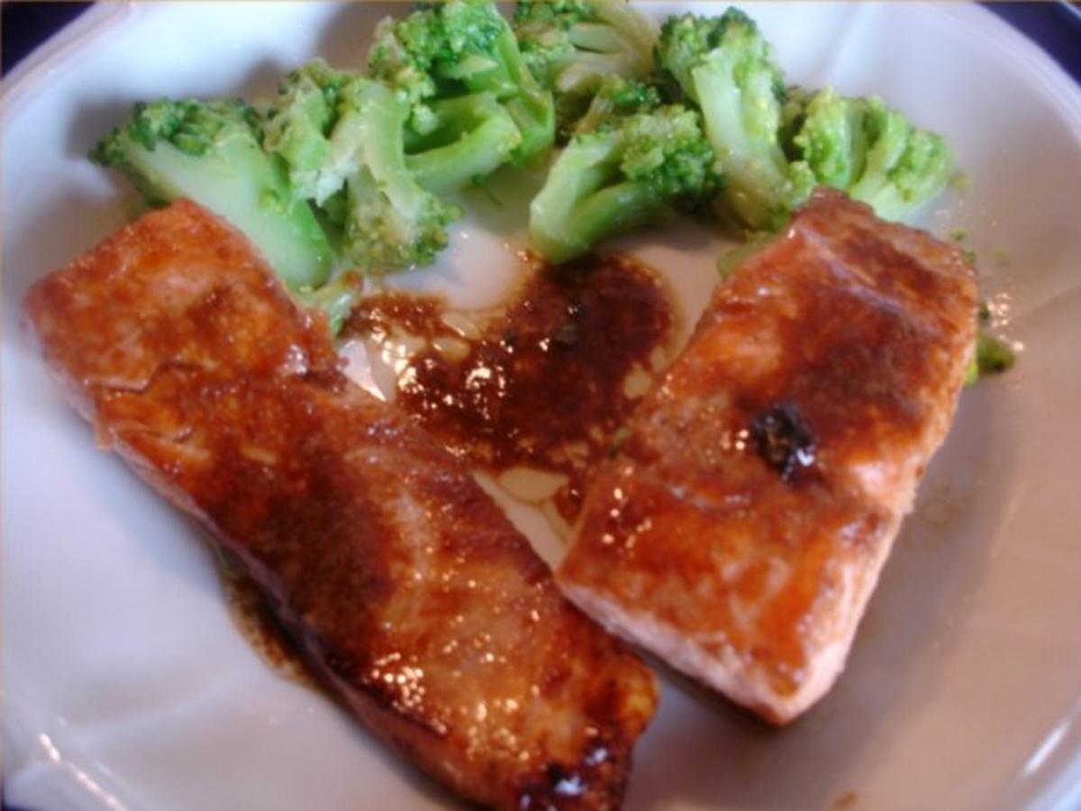 Lachsfilet Mit Brokkoli Rezept Mit Bild Kochbar De