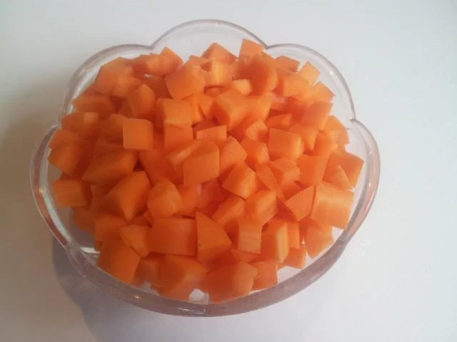 Rinderrouladen mit Rotweinsoße, Mischhack-Füllung, Zwiebeln, Speck und Gewürzgurken - Rezept - Bild Nr. 16