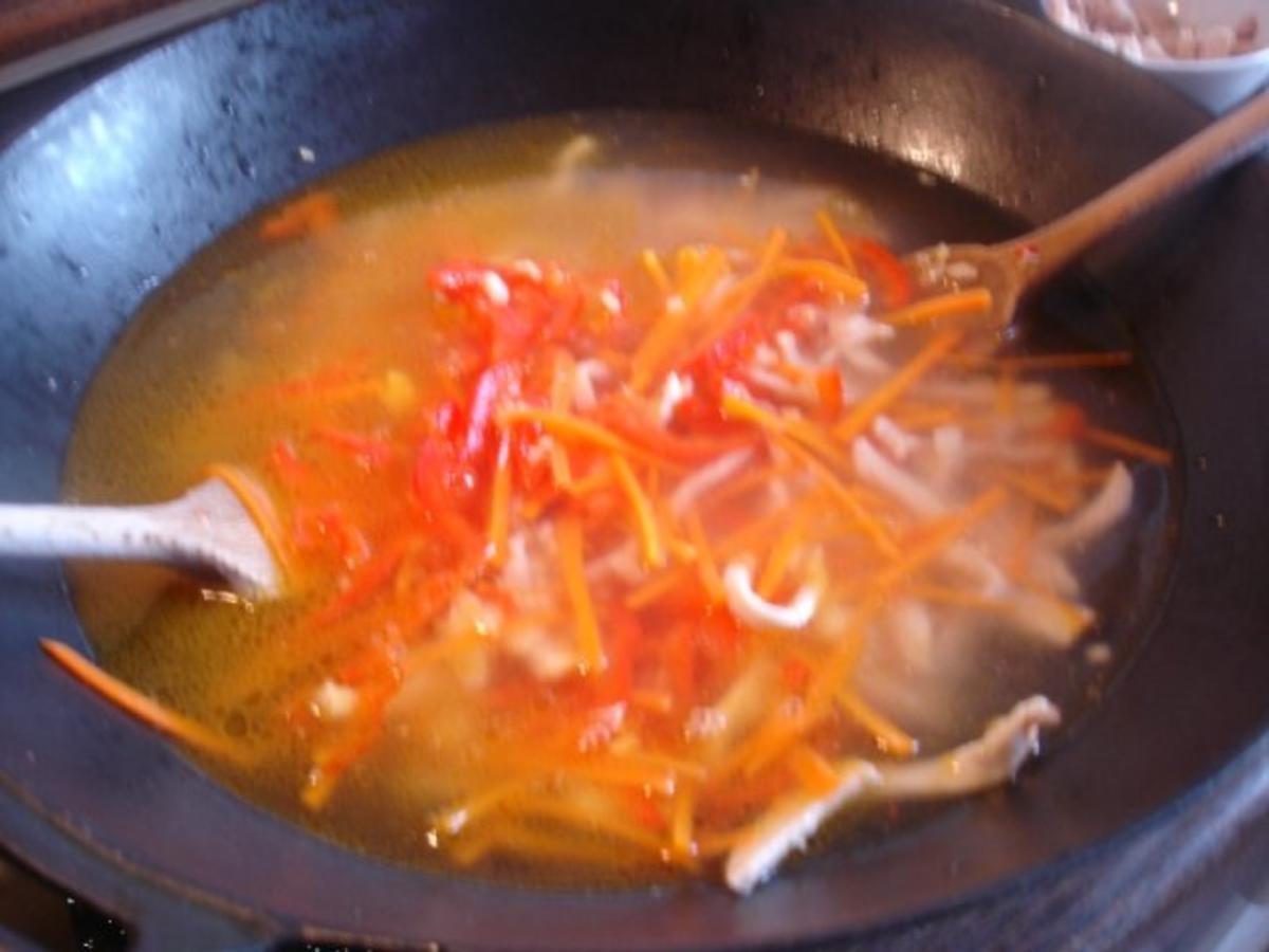 Pikant saure asiatische Suppe - Rezept - Bild Nr. 12
