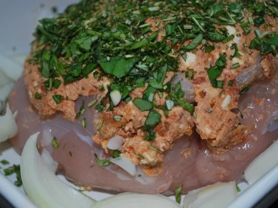 Rezept: Putenbraten mit Feta-Kräuter-Haube Bild Nr. 4 Putenbraten mit Feta-Kräuter-Haube - Rezept - Bild Nr. 4