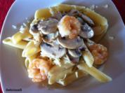 Pasta mit Champignon-Sahne-Soße & Scampis - Rezept