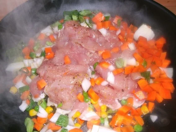 Rezept: Hähnchenpfanne "Gärtnerinnen Art" Bild Nr. 5 Hähnchenpfanne "Gärtnerinnen Art" - Rezept - Bild Nr. 5