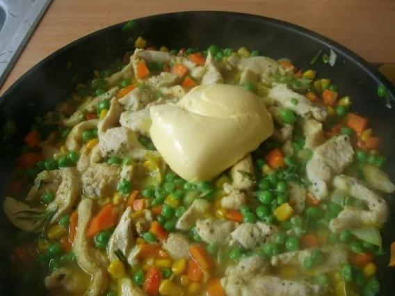 Rezept: Hähnchenpfanne "Gärtnerinnen Art" Bild Nr. 9 Hähnchenpfanne "Gärtnerinnen Art" - Rezept - Bild Nr. 9