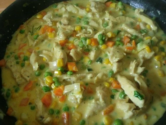 Rezept: Hähnchenpfanne "Gärtnerinnen Art" Bild Nr. 10 Hähnchenpfanne "Gärtnerinnen Art" - Rezept - Bild Nr. 10