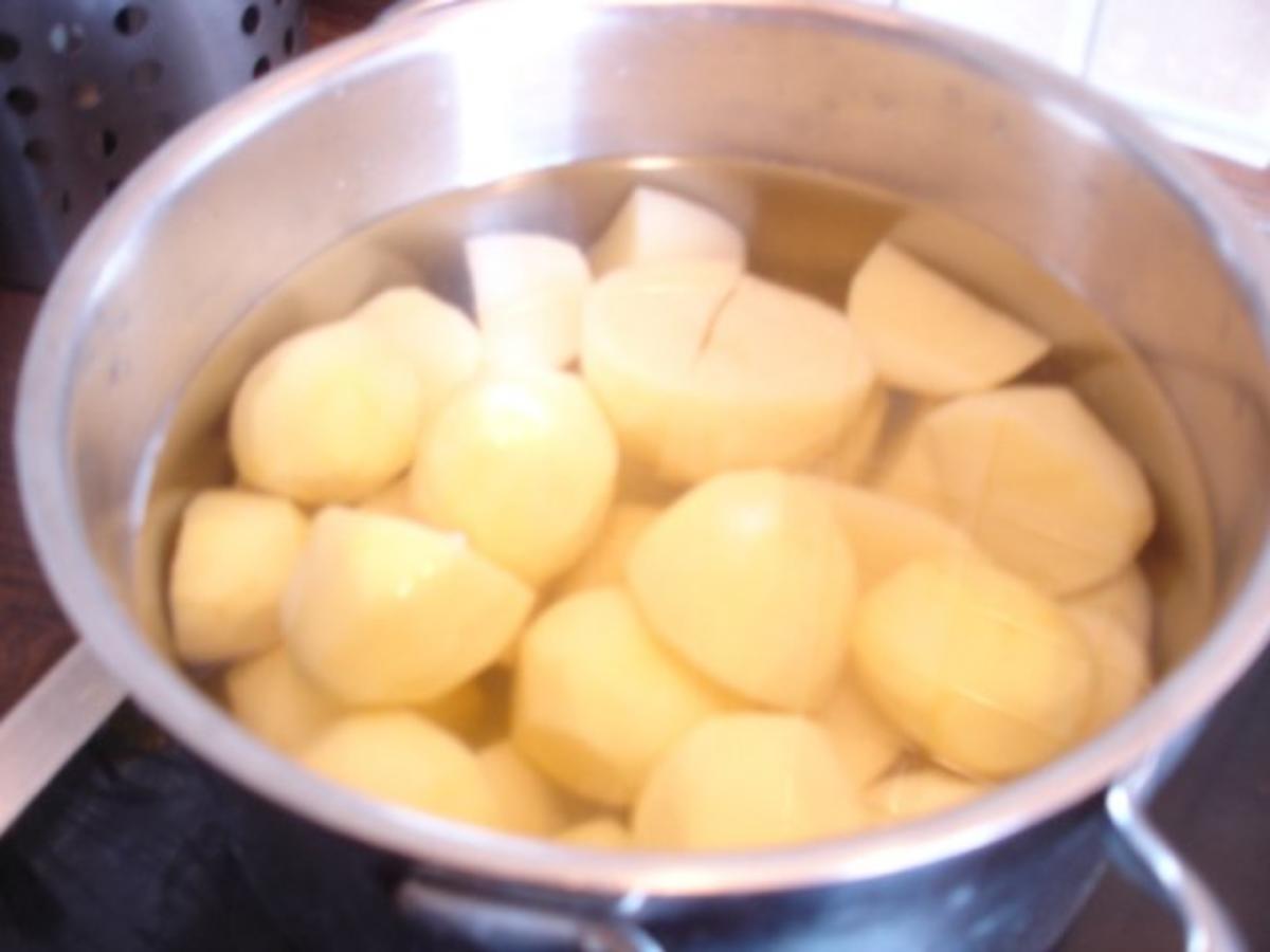 Minze-Salbei-Rosmarin-Buletten mit grünen Bohnen und Mais-Kartoffelpüree - Rezept - Bild Nr. 23