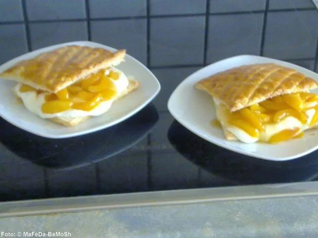 Rezept: Fruchtige Blätterteig-Schnitten Bild Nr. 2 Fruchtige Blätterteig-Schnitten - Rezept - Bild Nr. 2