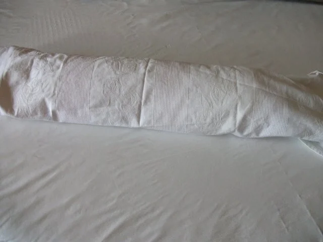 Biskuitrolle mit Buttercremefüllung - Rezept - Bild Nr. 2