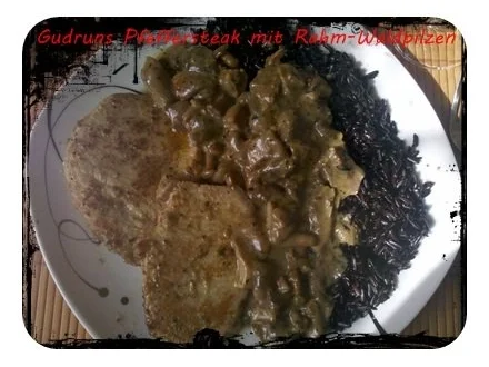 Rezept: Fleisch: Pfeffersteaks mit Rahm-Waldpilzen und schwarzem Thailändischen Klebreis Bild Nr. 15 Fleisch: Pfeffersteaks mit Rahm-Waldpilzen und schwarzem Thailändischen Klebreis - Rezept - Bild Nr. 15