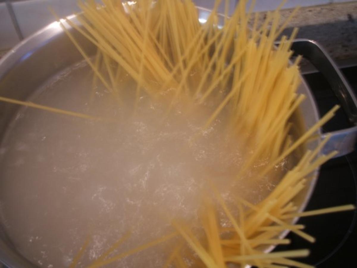 Pilze: Rotfußröhrlinge in Sahnesoße auf Pasta - Rezept - Bild Nr. 3