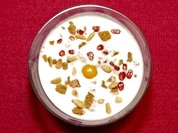 Ziegenjoghurtcreme "Direkt ins Blut" mit Honig und Granatäpfeln (Wolf Maahn) - Rezept