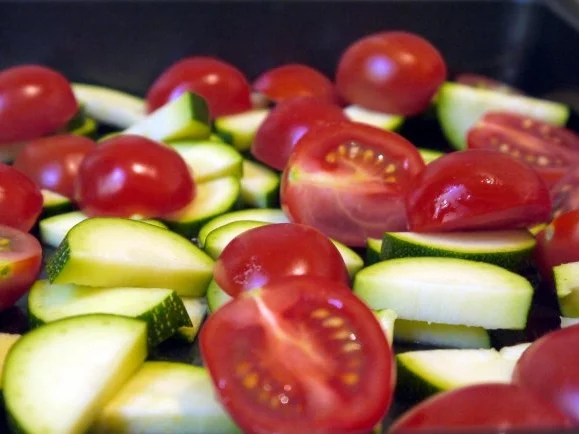 Ingwer-Huhn auf Gemüsebett - Rezept - Bild Nr. 5