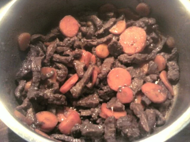 Rezept: Rindfleisch-Möhren-Geschnetzeltes Bild Nr. 2 Rindfleisch-Möhren-Geschnetzeltes - Rezept - Bild Nr. 2