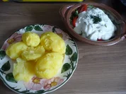 Schmalhans - Küchenmeister : Pellkartoffeln mit Salat und Tzaziki - Rezept