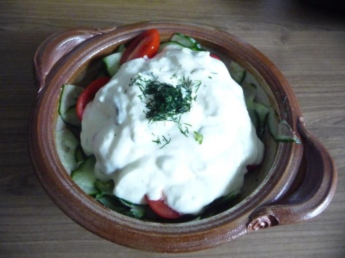 Schmalhans - Küchenmeister : Pellkartoffeln mit Salat und Tzaziki - Rezept - Bild Nr. 4