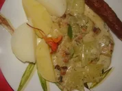 Gemüse : Schnelles Schmorgurkengemüse in leichter Käsesoße - Rezept