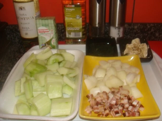 Gemüse : Schnelles Schmorgurkengemüse in leichter Käsesoße - Rezept - Bild Nr. 3