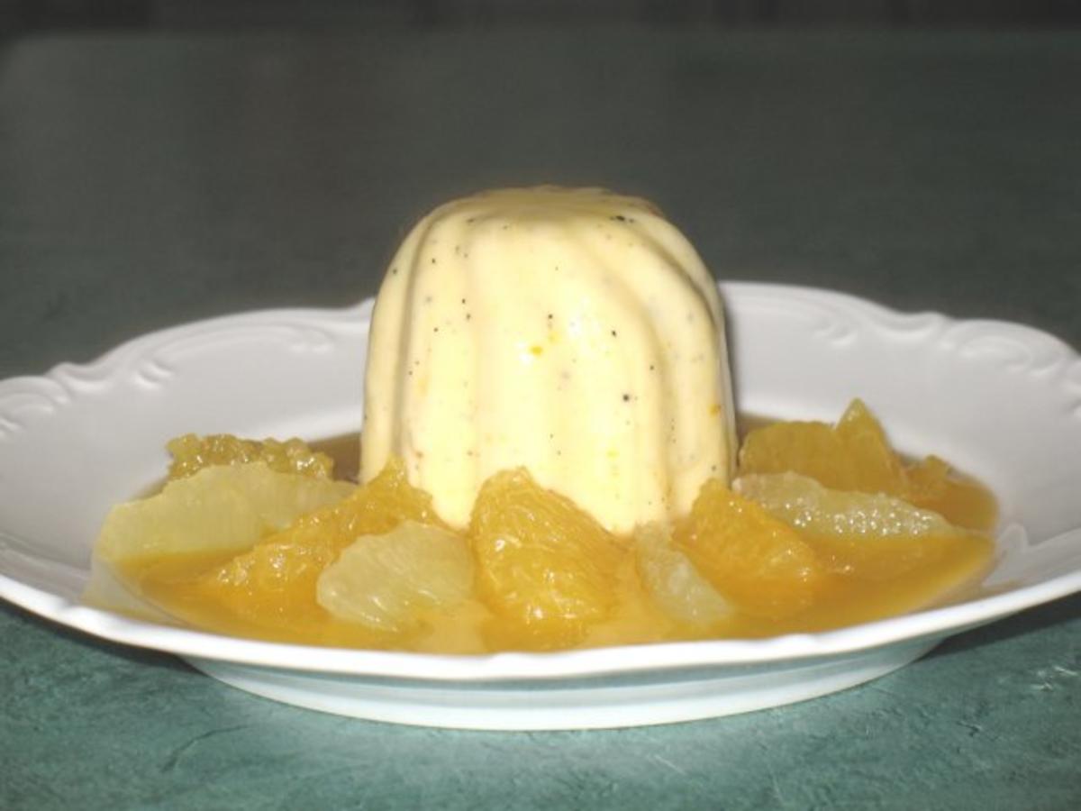 Dessert - Orangen-Panna-Cotta an Filets von Zitrusfrüchten - Rezept ...