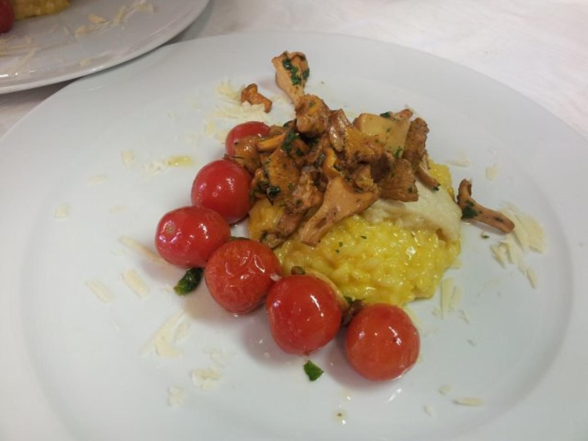 Bilder für Risotto Milanese mit frischen Pfifferlingen - Rezept