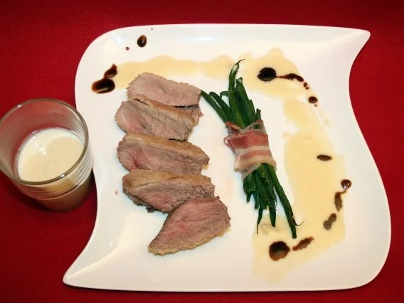 Knusprige Entenbrust mit Calvados-Soße - Rezept