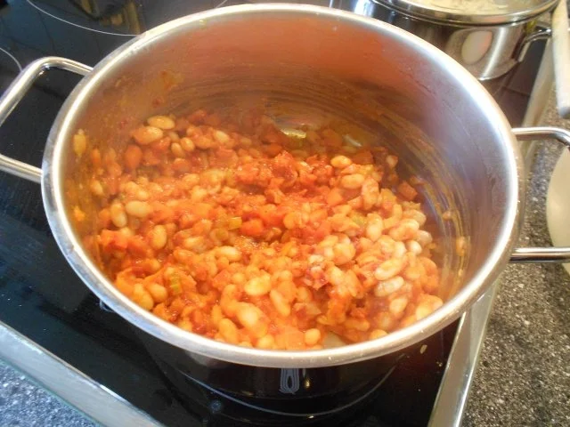 Sucuklu Kuru Fasulye weißer Bohnentopf in roter Soße und Sucuk - Rezept - Bild Nr. 12