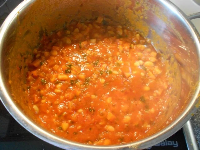 Sucuklu Kuru Fasulye weißer Bohnentopf in roter Soße und Sucuk - Rezept - Bild Nr. 23