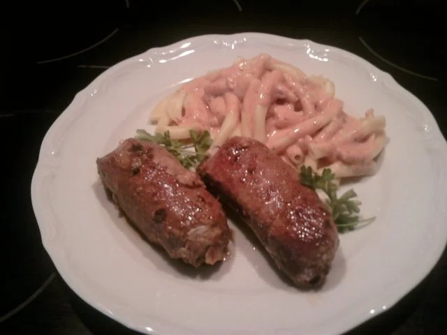 Fetarouladen mit Tomate-Mozzarella-Soße und Spaghetti- ohne Fixprodukte - Rezept