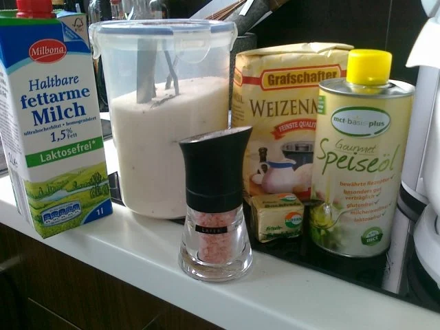 Mein - - - Grund Rezept vom Hefeteig... - Rezept - Bild Nr. 4