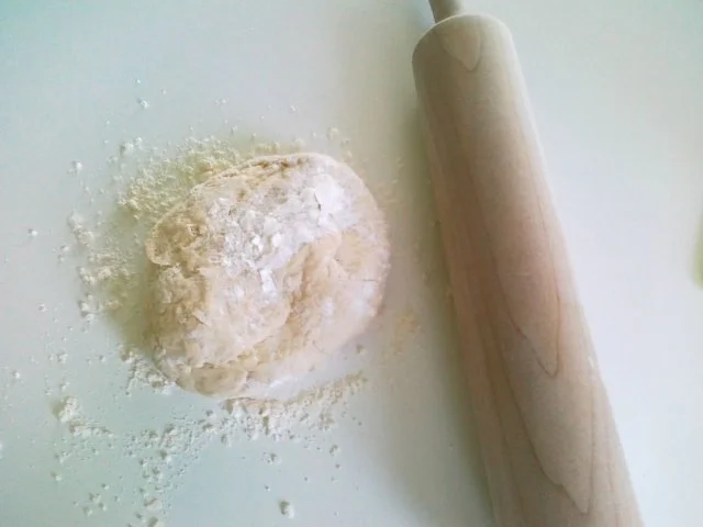 Rezept: Meine Lieblings Pizza mit Käserand... Bild Nr. 2 Meine Lieblings Pizza mit Käserand... - Rezept - Bild Nr. 2